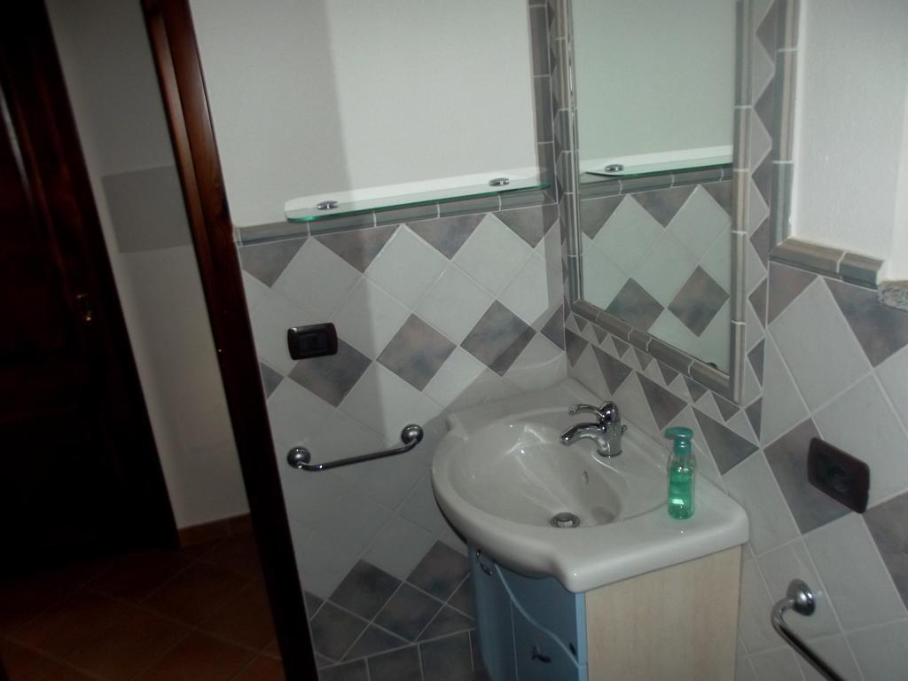 Casa Elena Daire Cala Gonone Oda fotoğraf