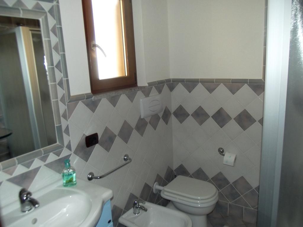 Casa Elena Daire Cala Gonone Oda fotoğraf